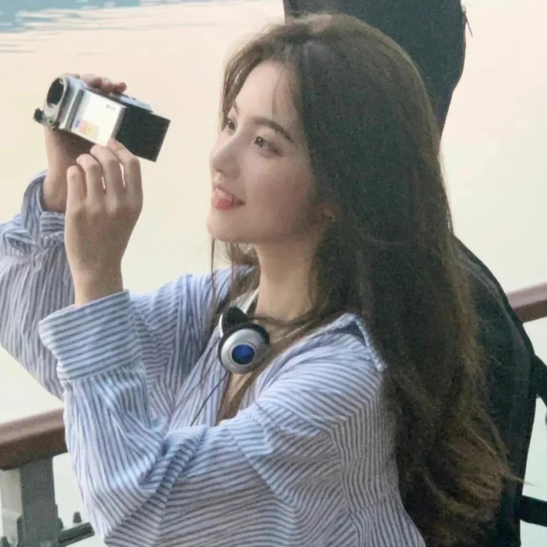 春色已去落花雨